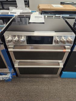 Cafe 30 in. 5 Burner Element Smart Slide-In Double Oven Induction Range with Convection in Stainless Steel