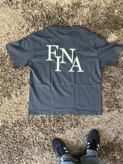 Marca Fina Designer Shirt Size: Large