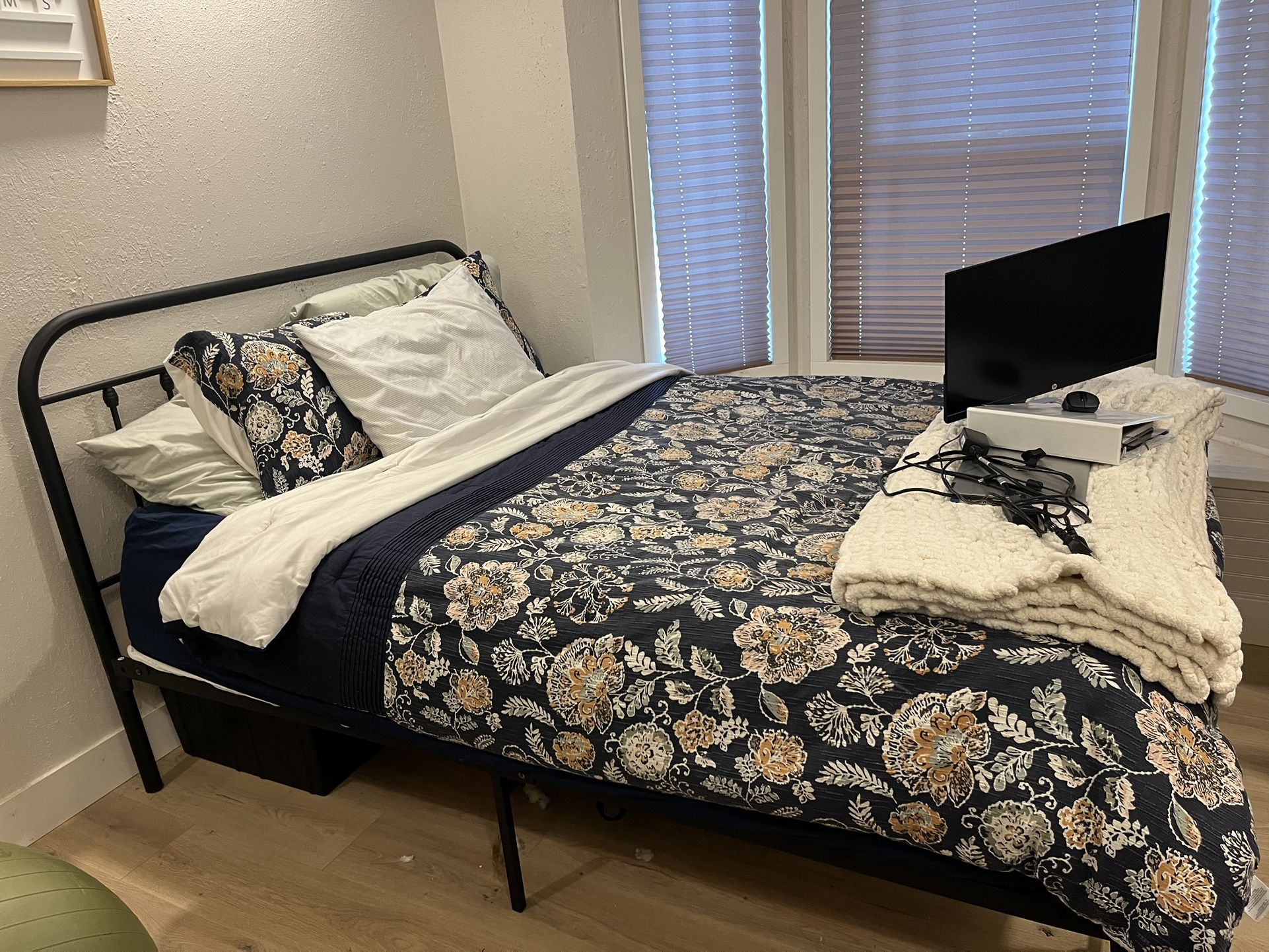 Queen Size Bed And Frame
