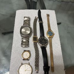 A lot of vintage watches. Included: Paul Jardin Quartz, Seiko Quartz, Bulova and Aseikon Electra. Requires the attention of the master