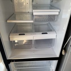 LIKE NEW KENMORE APARTMENT SIZE FRENCH DOOR REFRIGERATOR 