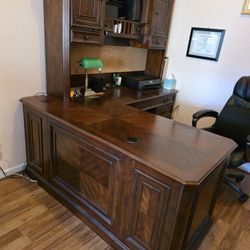 Executive Office Furniture 
