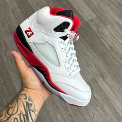 Jordan 5 Fire Red 