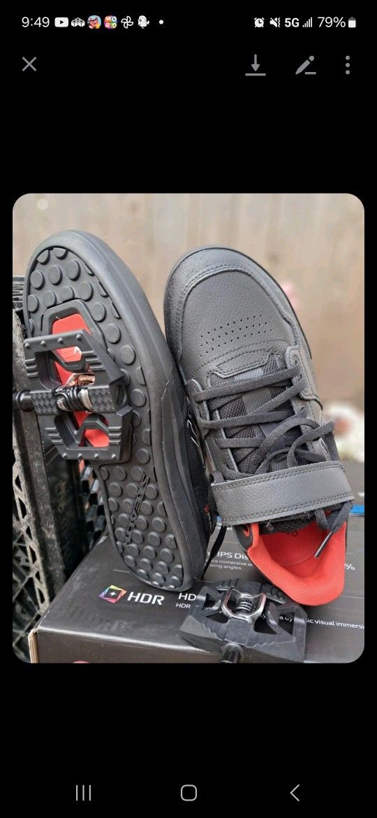 Addida's Five Ten BMX Lock In Shoes With With Pedals