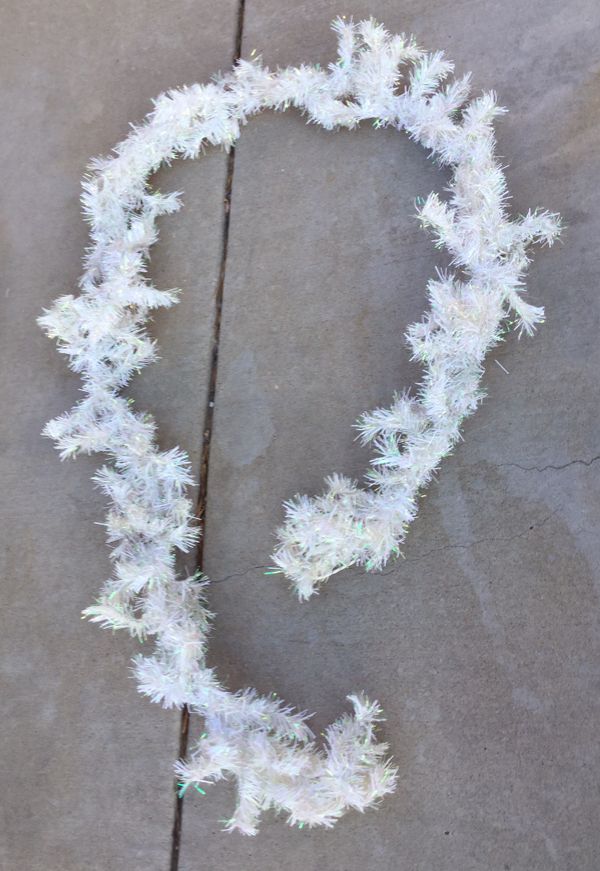 24� Christmas wreath &amp; 9ft white garland for Sale in ...