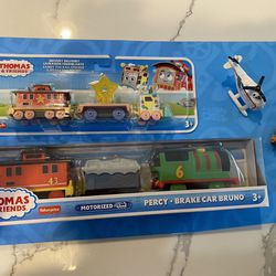 Thomas & Friends Motorized Greatest Moments Percy & Brunotray  Thomas & Friends Diecast Toy Train, Shivery Delivery Sandy the Rail Speeder & Brake Car