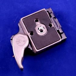 MANFROTTO Quick Release Plate with Rapid Connect Adapter  - ITALY