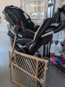 Free stroller with car seat