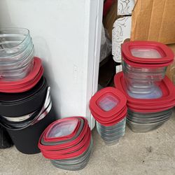 Rubbermaid glass containers see desc