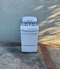 Stove Danby 20” inches