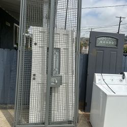 Tall Metal Gate With Lock No Key Locks And Unlocks 