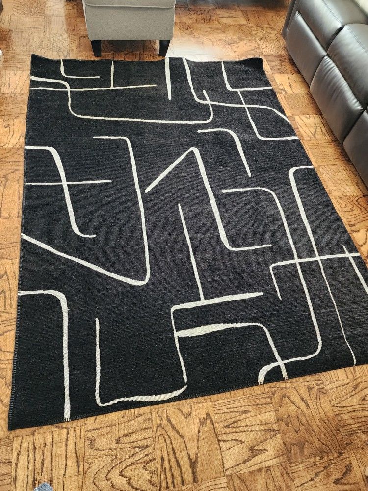 Brand New 5 X 7 Indoor/Outdoor Art Deco Area Rug