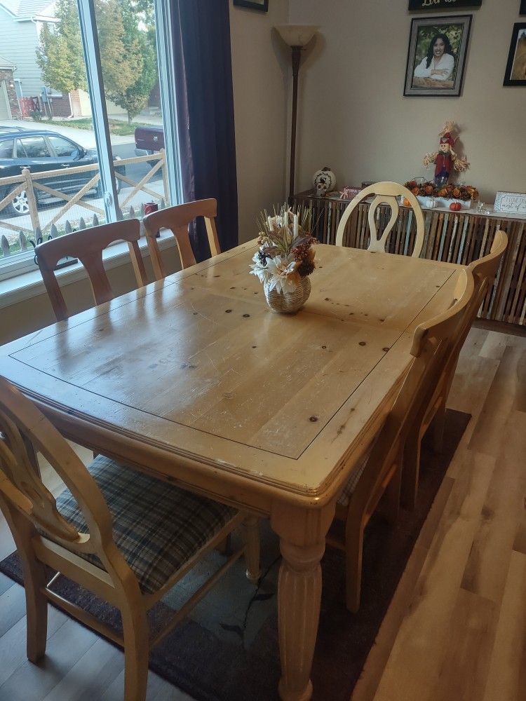 Dinning Table