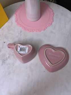 Le Creuset Shell pink heart Dutch Oven for Sale in Glendale, CA - OfferUp