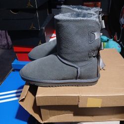 TF STAR SIZE 7 WOMENS BRAND NEW