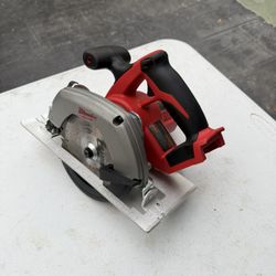 📌Milwaukee M18 18V Lithium-Ion Cordless 6-1/2 in. Circular Saw (Tool-Only) 👉PRECIO FIRME NO MENOS👉80