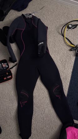 BARE (NWT) Nixie Ultra 7mm Women’s Full Wetsuit Grey Heather Size 10
