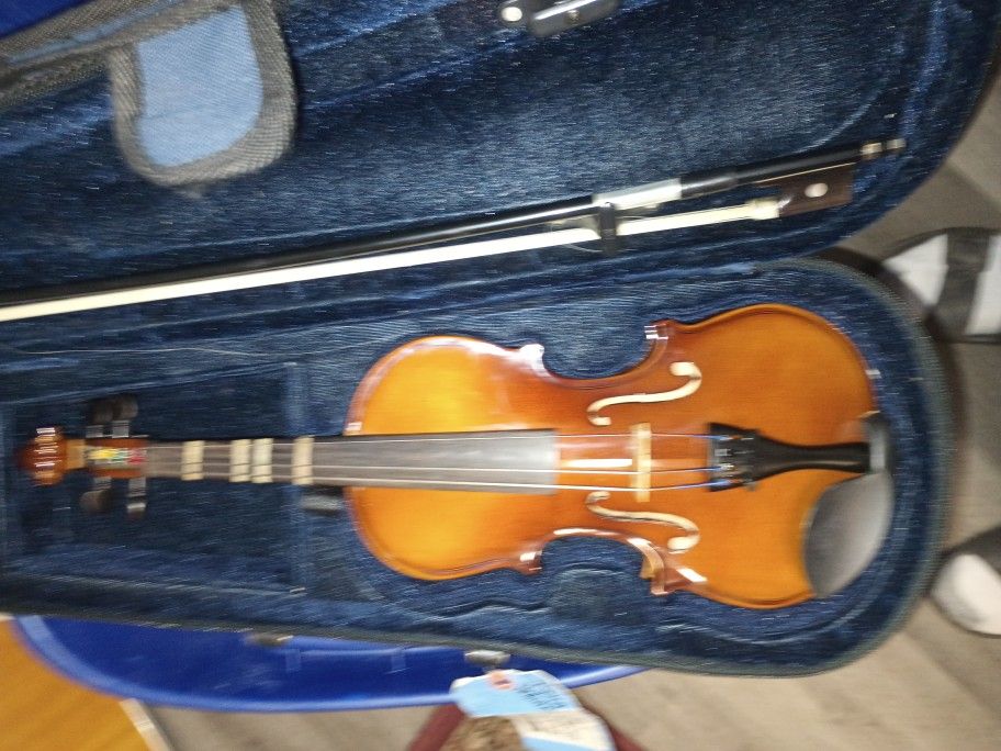 1/8 Carlo Robelli Violin For Small Hands