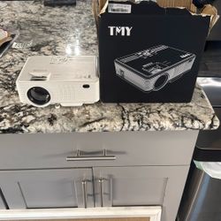 Projector And Accessories 