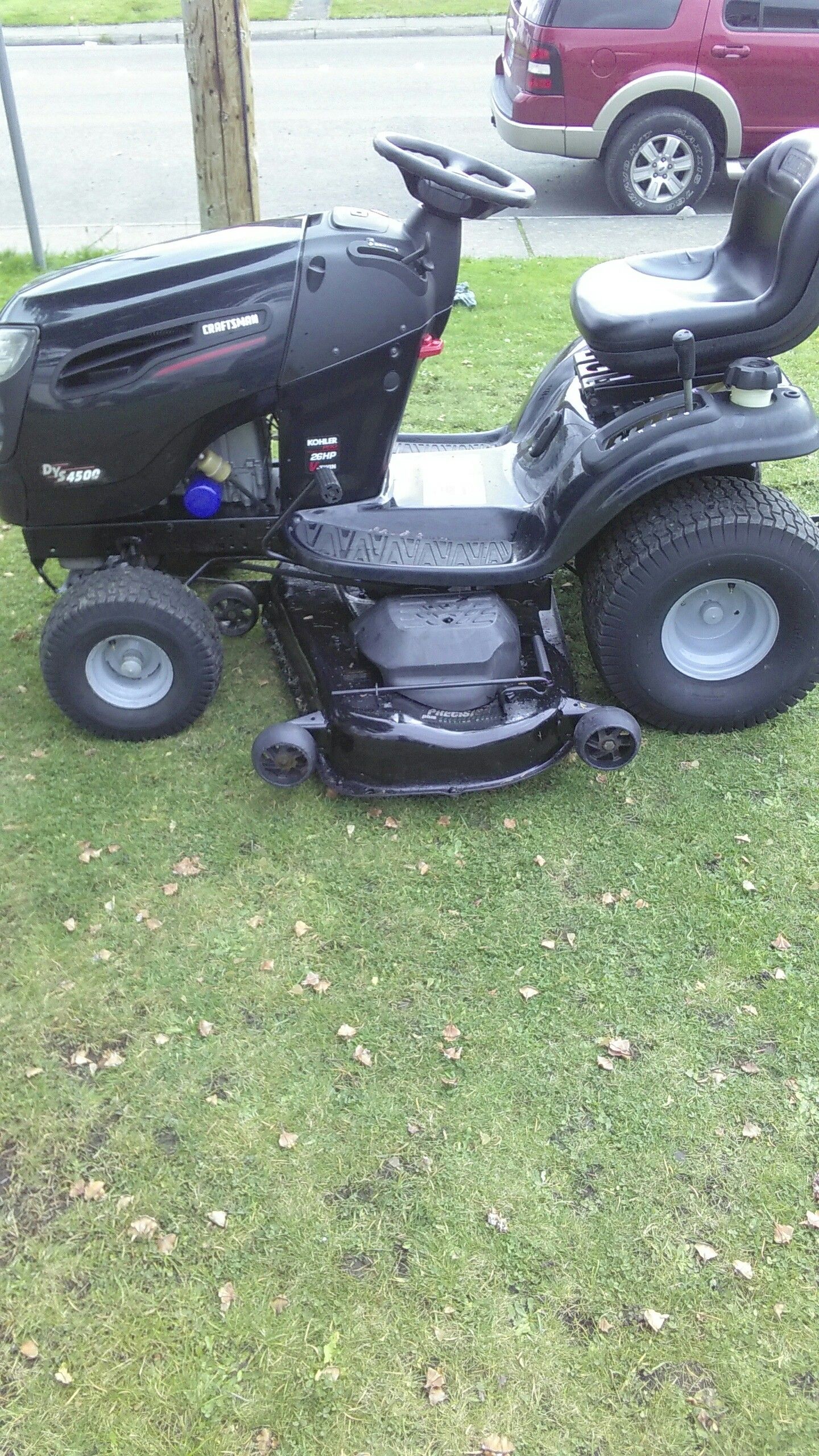 ( sold ) 2009 Craftsman DYS 4500 riding mower with lawn sweeper for