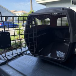 Pet Carrier/ Kennel 