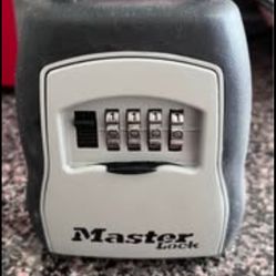 Master Lock 5400D Portable Lock Box