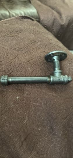 Industrial steel pipe toilet paper holder