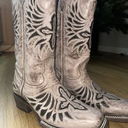 Cowgirl Boots Size 9
