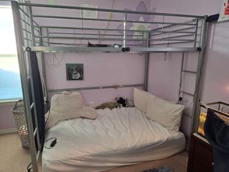 Full size loft bed