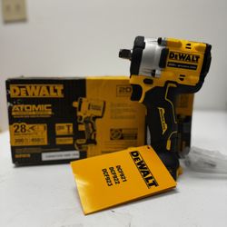 DEWALT ATOMIC 20V MAX Cordless Brushless 1/2 in. Variable Speed Impact Wrench (Tool Only)