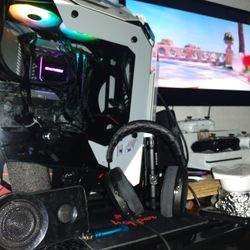 Gaming / Pc  (2wk Discount=$200USD)