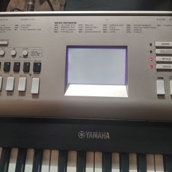 Yamaha YPG-535 Electric Keyboard 