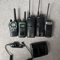 5 Walkie Talkies Radios Motorola Midland Uniden Retevis – All Working