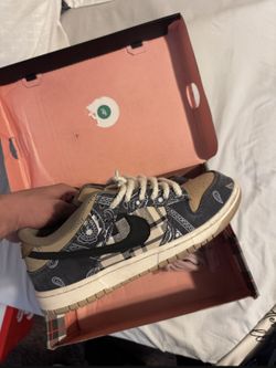 Travis Scott SB Dunks 
