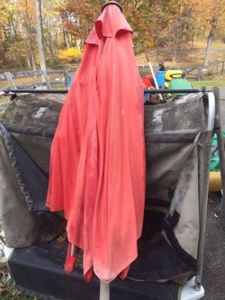 Picnic table umbrella