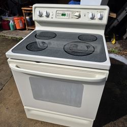 General Electric Spectra Stove Quick Clean Electric 