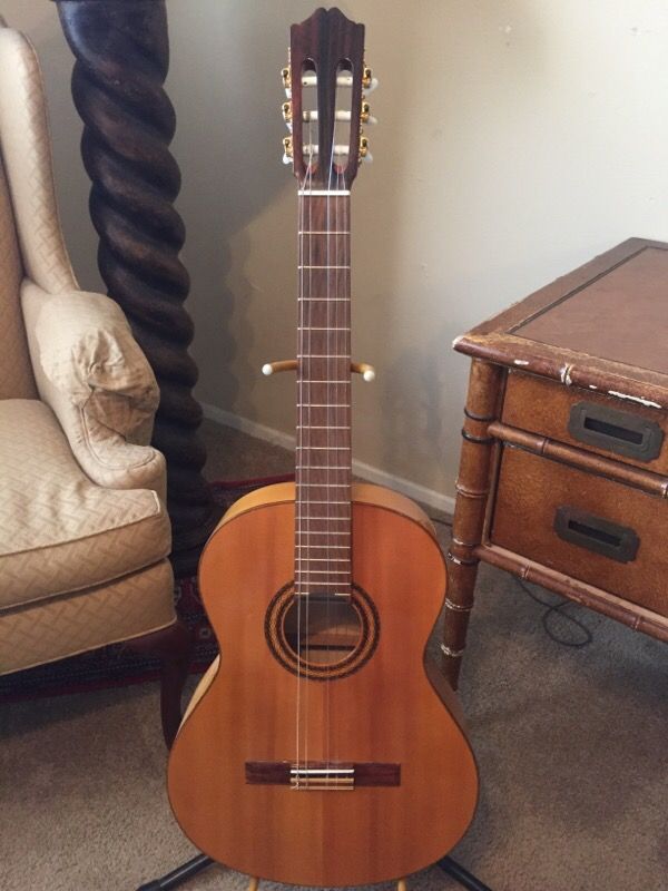 CÓRDOBA Classical Acoustic Flamingo Guitar Model 30F