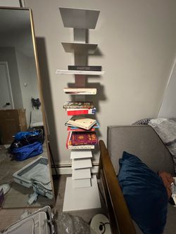 $75 - GET THIS OFF MY HANDS - VERTICAL BOOKSHELF  RETAILS FOR $105 10/10 PERFECT CONDITION