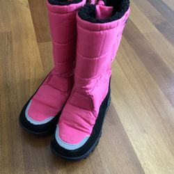 Khombu Snow Boots Size 2 Girls