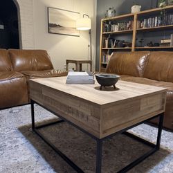 Modern Lift-Top Coffee Table | Hidden Storage | Nebraska Furniture Mart