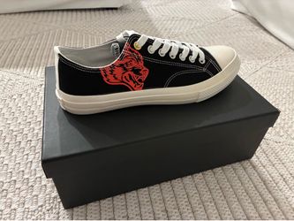 Darc Sport Low Top Shoes Size 11M Make an offer