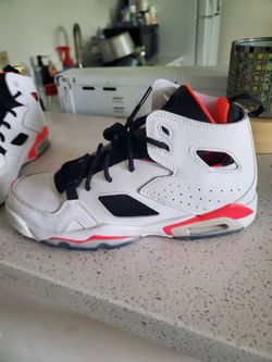 Jordan shoes (size5Y)