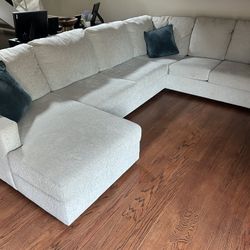 Sectional Couch With Chaise 