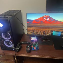 PC, Monitor, Keyboard, Mouse, Mic, Headphones, Mousepad 