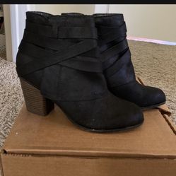 Black Boots Booties Ferglicious Size 7.5