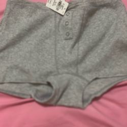 Victoria Secret Shorts W Bag