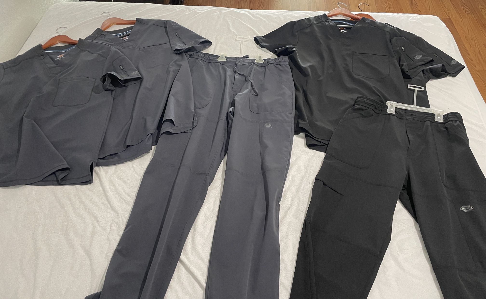 Dickies Dynamix Mens Scrubs 6 Pieces