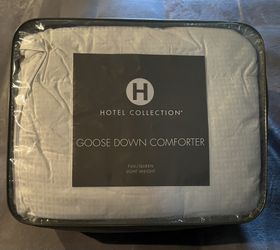 White Goose Down Lightweight Full Queen Comforter, 