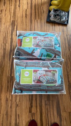 Twin Comforters (x2) w/Shams