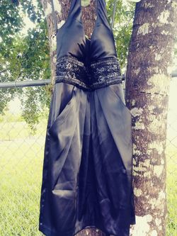 Size 7/8 Black dress with pockets